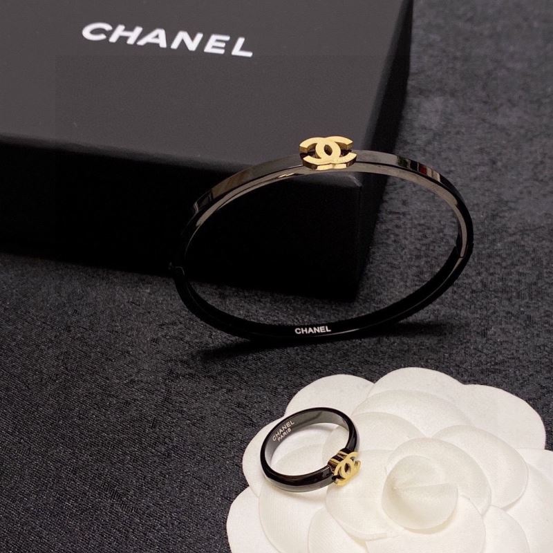 Ch**el bracelets